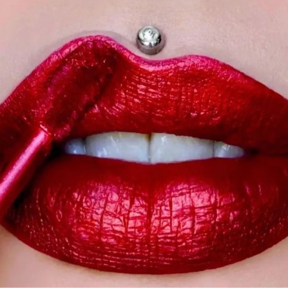 Jeffree Star CHRISTMAS MYSTERY STOCKING “?” Velour Liquid Lipstick